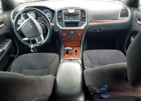 2012 Chrysler 300 z USA, uszkodzony, nr VIN 2C3CCAAG5CH142354